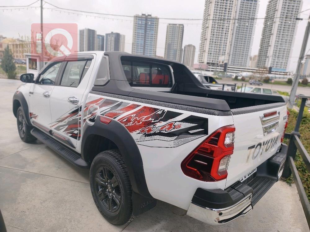 تويوتا هايلوكس